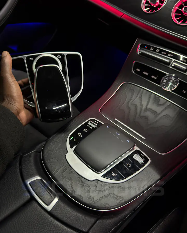 Mercedes Command Touchpad