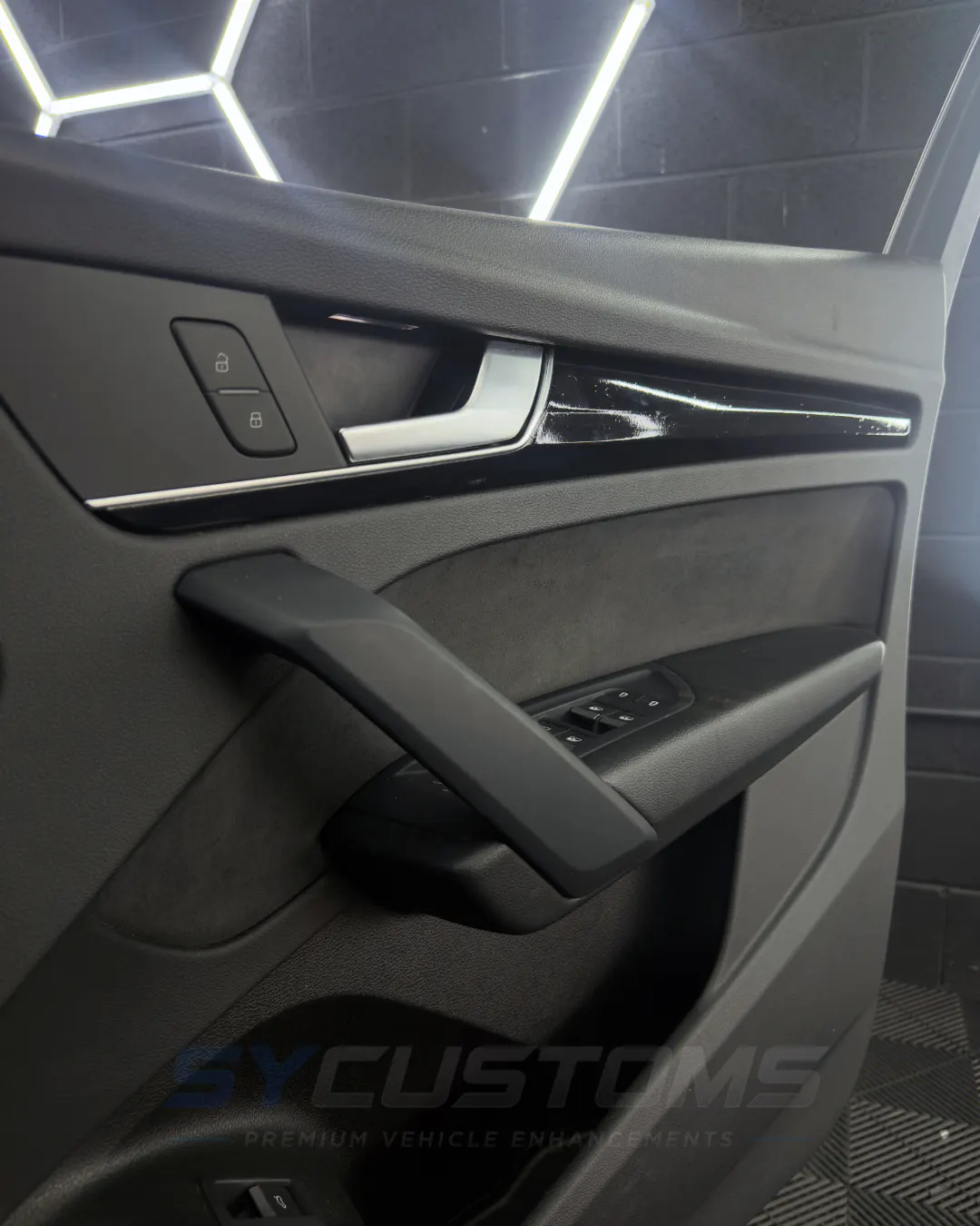 Audi Q5 before oem ambient lighting, starlights installation
